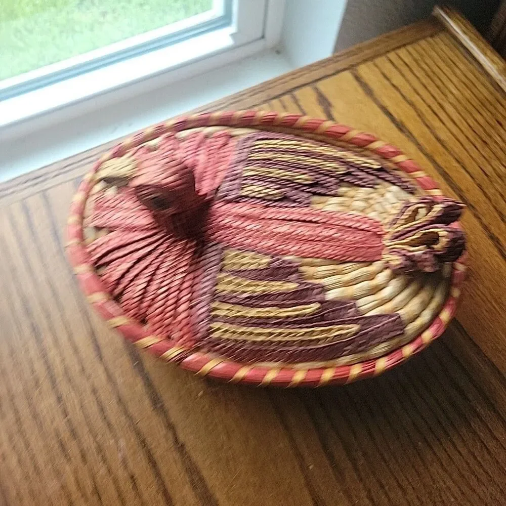 Vintage Rooster Chicken Turkey Bird Woven Wicker Basket with lid on a nest 8x6x4